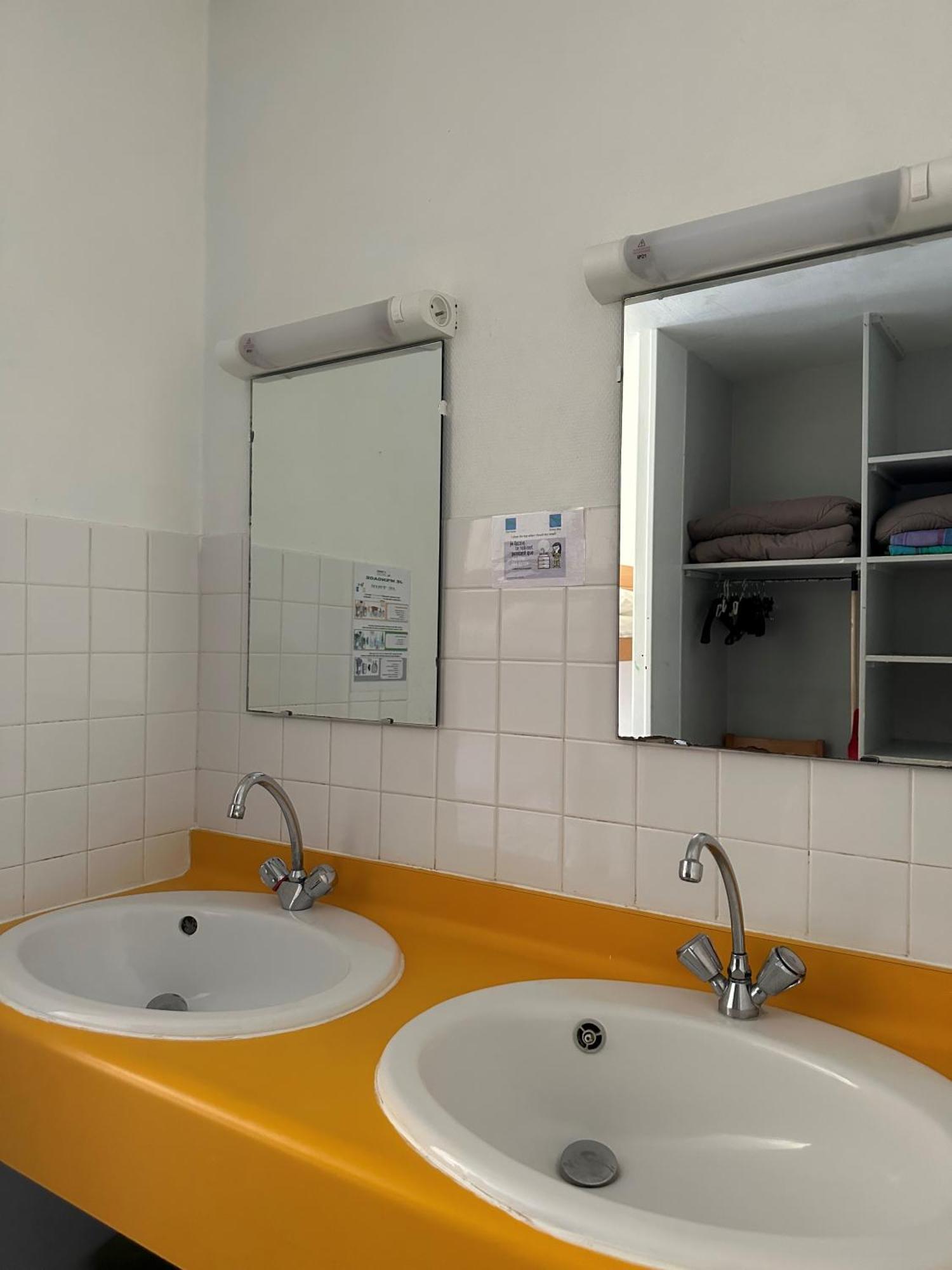 Auberge De Jeunesse Hi Πουατιέ Εξωτερικό φωτογραφία